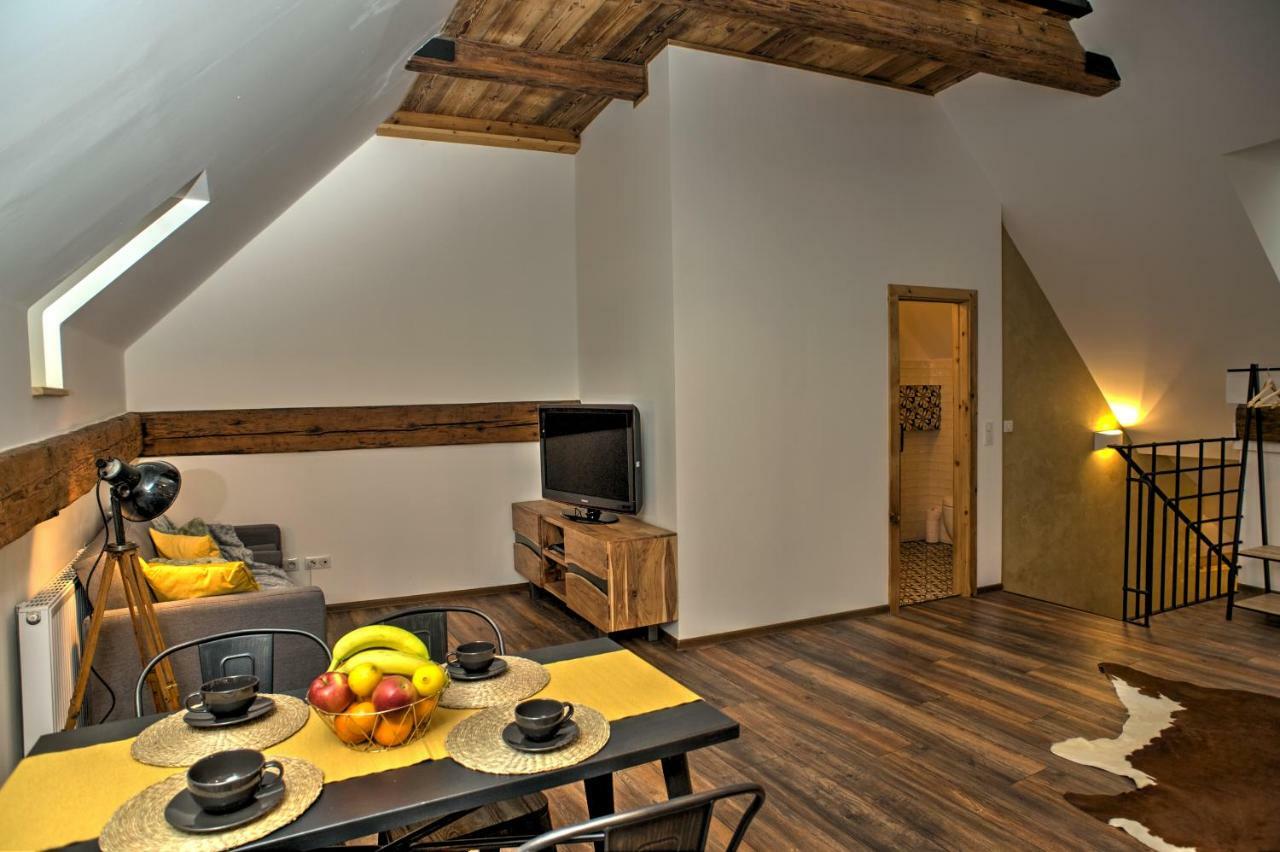 Kristanka - Kouzelne Apartmany Prachatice Ngoại thất bức ảnh