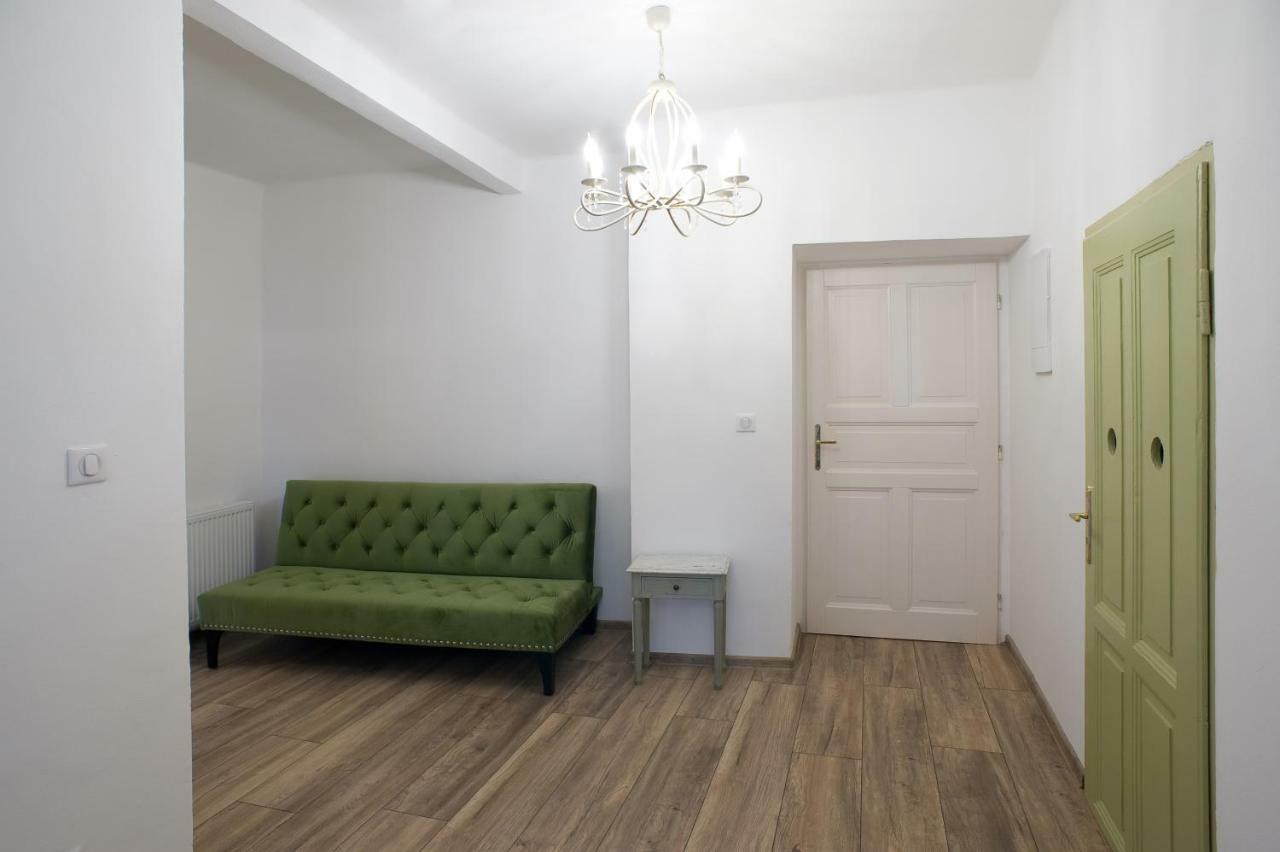 Kristanka - Kouzelne Apartmany Prachatice Ngoại thất bức ảnh